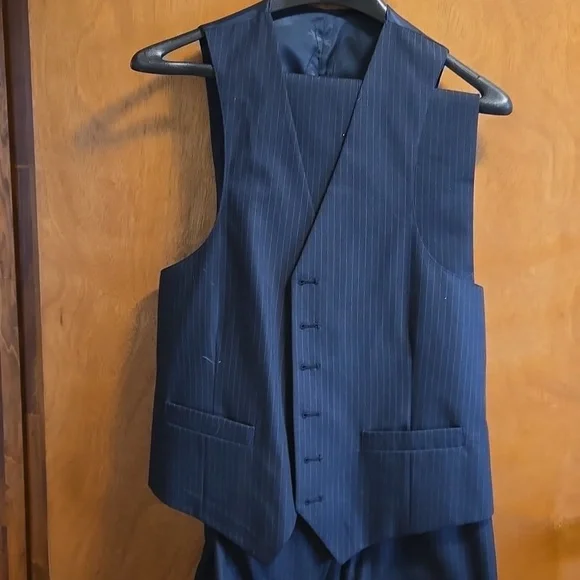 Stafford Men's 3 Piece Suit 40R